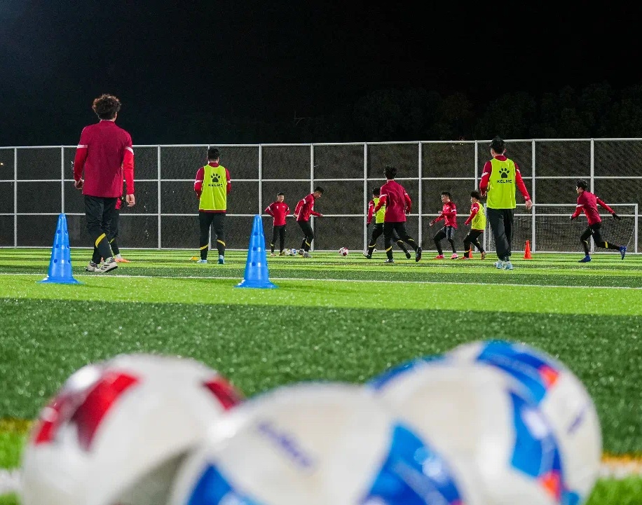 记者：德拉普肩部受伤，将缺席6至8周