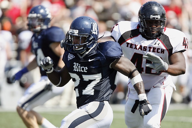 半场战报：莱切2-0都灵，班达建功，拉萨纳-库利巴利破门